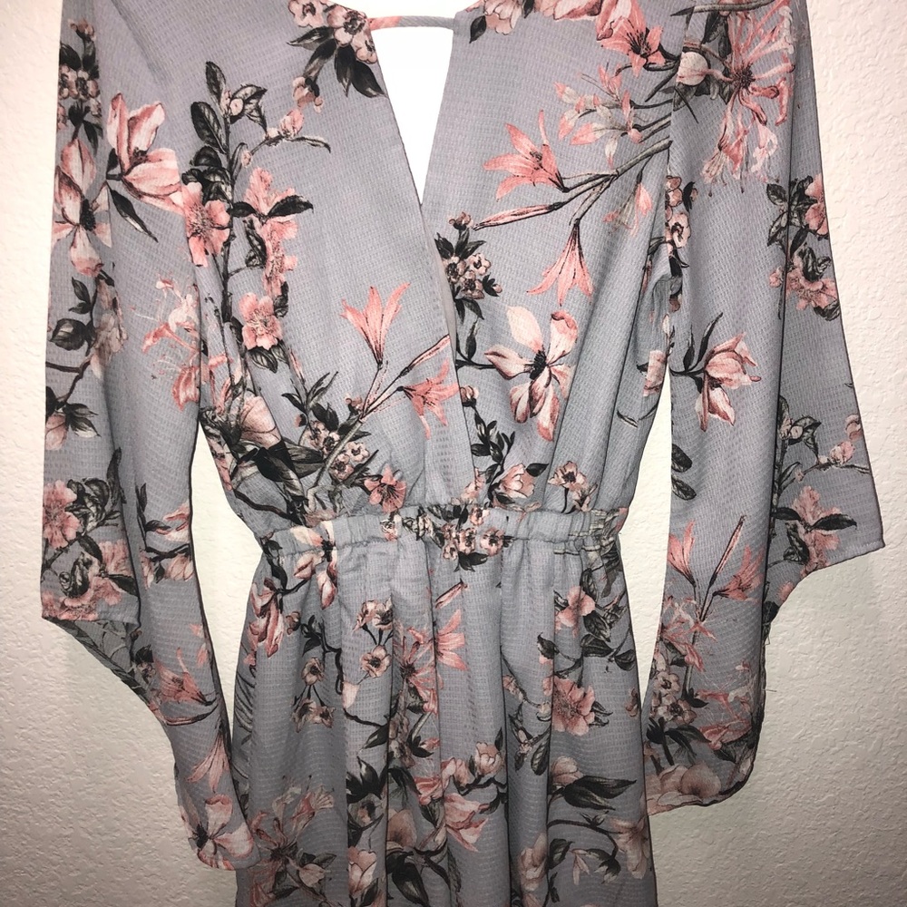 SPRING FLORAL ROMPER🌟💕💓